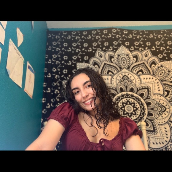 Meet your Posher, Marissa - Picture 1 of 1